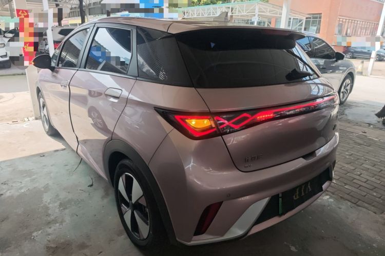 Used BYD Dolphin 2023 420 km Fashion Edition
