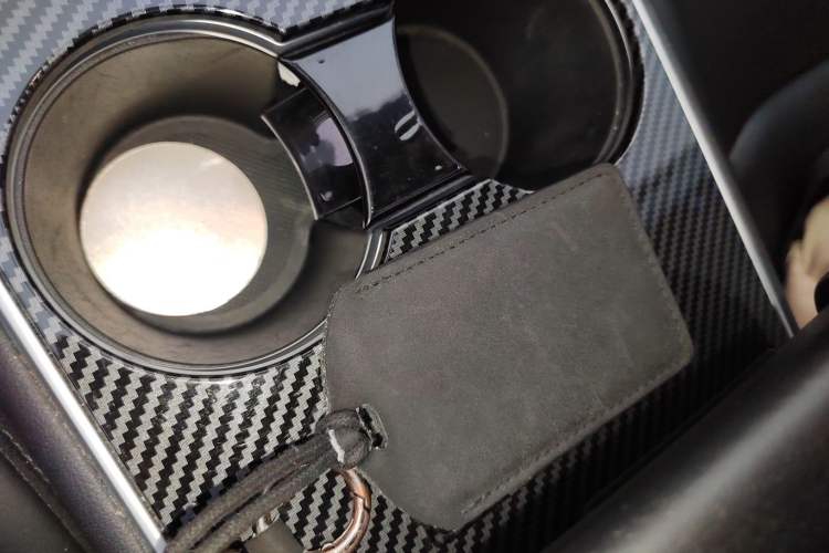 Used Tesla Model 3 2019 Standard Range Rear-Drive Upgraded Version Interior 1