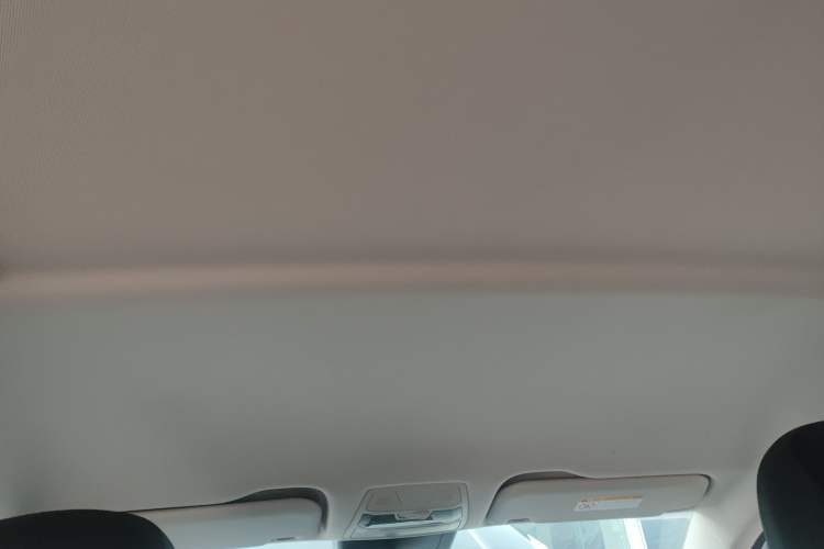 Used Hongqi E-QM5 2022 431 km Charge & Enjoy Edition