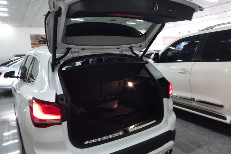 Used BMW X1 2021 Restyled sDrive25Li Leading Edition Trunk