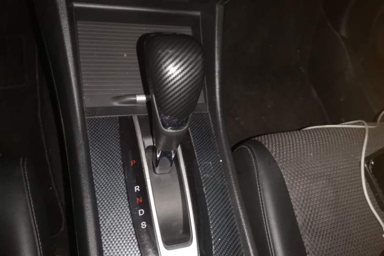 Used Honda Jade 2013 1.8L automatic Comfort version 5 seats