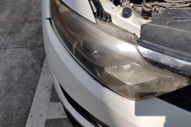 Used Soueast DX7 2015 1.5T Automatic Prestige Model Right Front Headlight