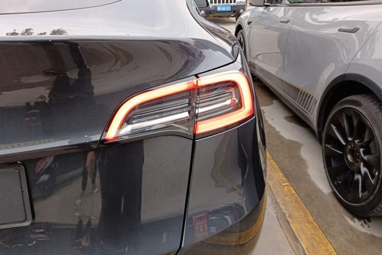 Used Tesla Model Y 2024 Rear-Wheel-Drive Version