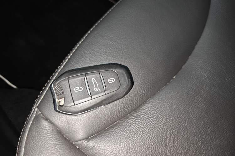 Used Citroen C4L 2014 1.6THP Intelligent Drive Automatic Dynamic Model
