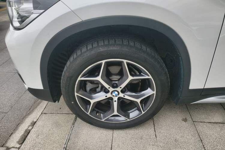 Used BMW X1 2019 xDrive20Li Luxury Model Left Front Wheel Hub