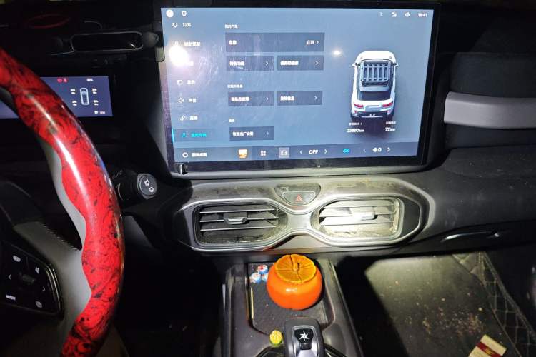 Used Geely Auto Cowboy 2025 1.5TD Fun-Offroad Version Audio And AC Panel