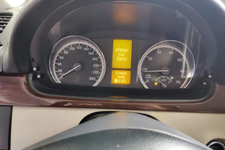 Used Mercedes-Benz Viano 2013 3.0L Comfort Edition
