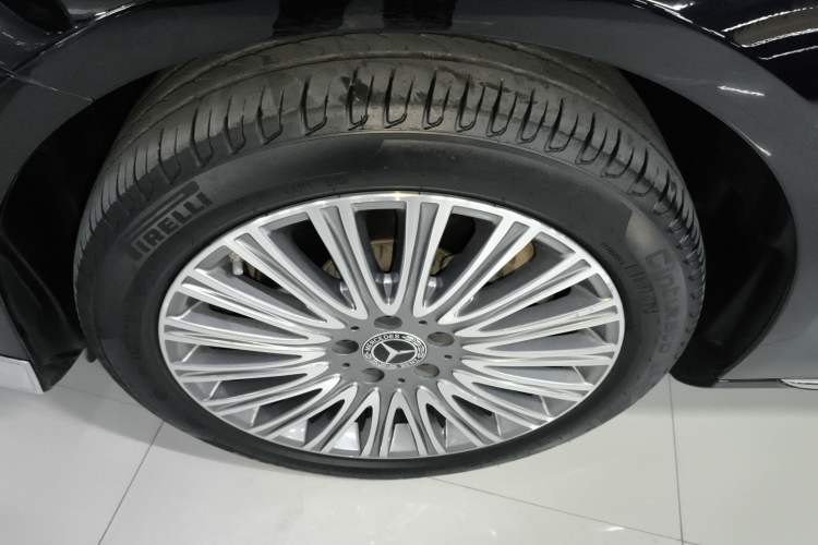 Used Mercedes-Benz E-Class 2022 Second Facelift E 300 L Luxury Edition