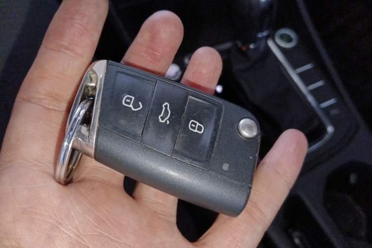 Used Volkswagen Bora 2021 1.5L Automatic Elite Smart Connect Edition Vehicle Key