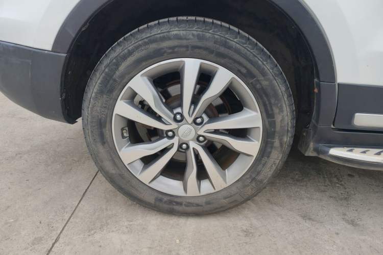 Used Geely Auto Emgrand X7 Sport 2016 1.8TD Automatic ZhiZun Version
