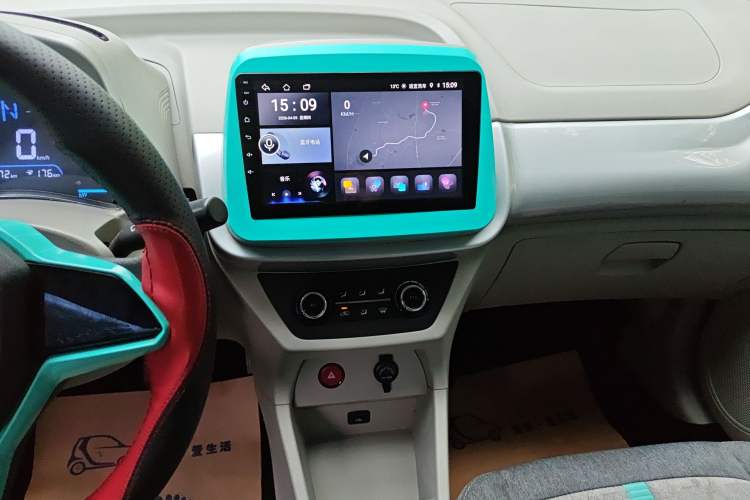 Used JMEV Xiao Qilin 2023 Joyful Edition 201km Comfort Model Audio And AC Panel