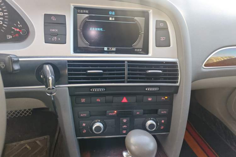 Used Audi A6L 2010 2.4L Technology Edition Audio And AC Panel