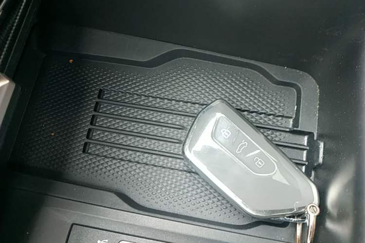 Used Volkswagen Magotan 2024 380TSI DSG Prestige Edition DaMai Package Vehicle Key