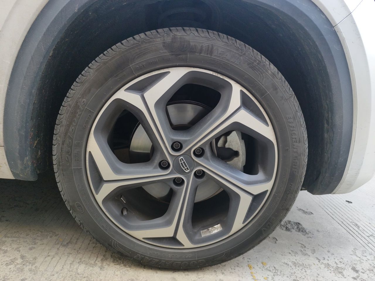 Geely Auto Monjaro L 2021 2.0TD DCT EVO Two-Wheel Drive Prestige Version — снимка 8