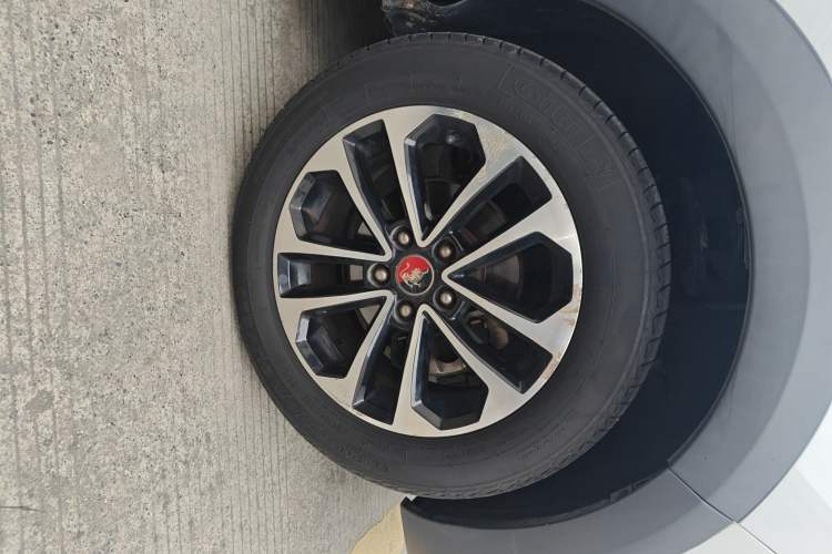 Used FORTHING Joyear X5 2015 1.6L Manual Luxury Model