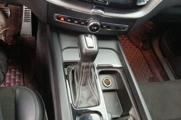 Used Volvo XC60 2018 T5 4x4 Zhiya Sport Edition