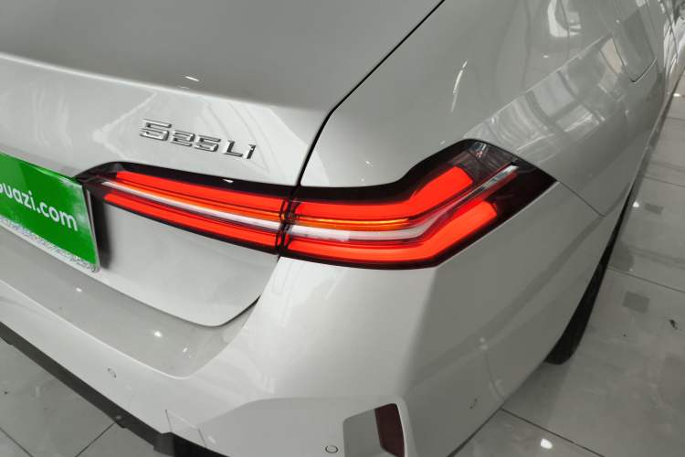 Used BMW 5 Series 2024 525Li M Sport Package Right Rear Taillight