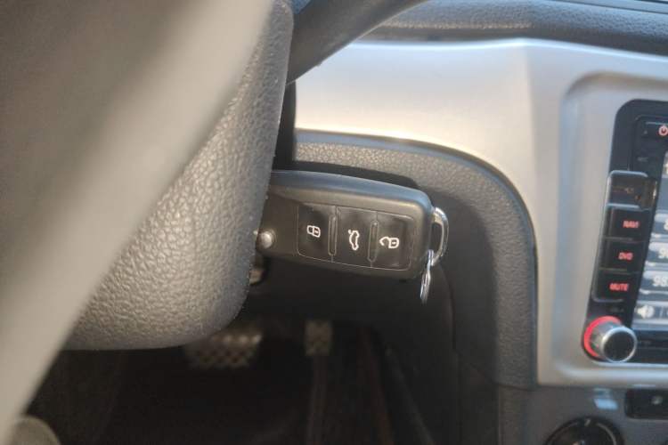 Used Volkswagen Lavida 2015 1.6L Automatic Fashion Edition Vehicle Key