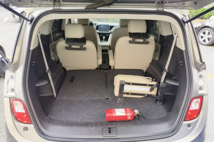 Used Buick GL6 2018 18T 6-Seater Elite Model Trunk