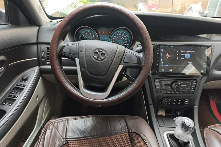 Used BAIC Senova D50 2014 1.5L manual standard version