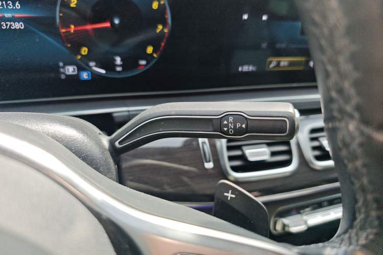 Used Mercedes-Benz GLE 2022 GLE 350 4MATIC Stylish Model Gear Lever