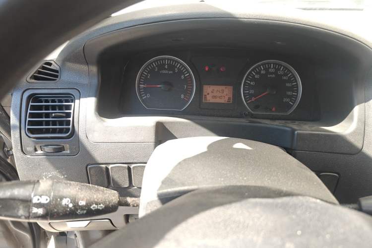 Used FORTHING Lingzhi 2015 M3 1.6L 7-Seater Comfort Model