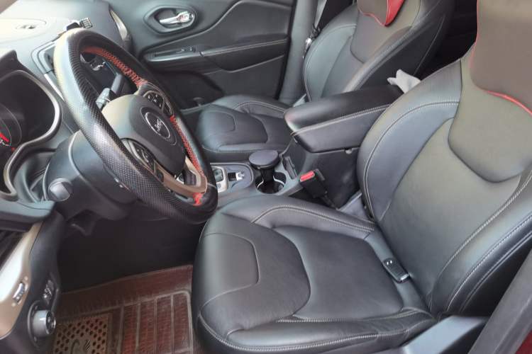 Used Jeep Cherokee 2017 2.0L Superior Edition