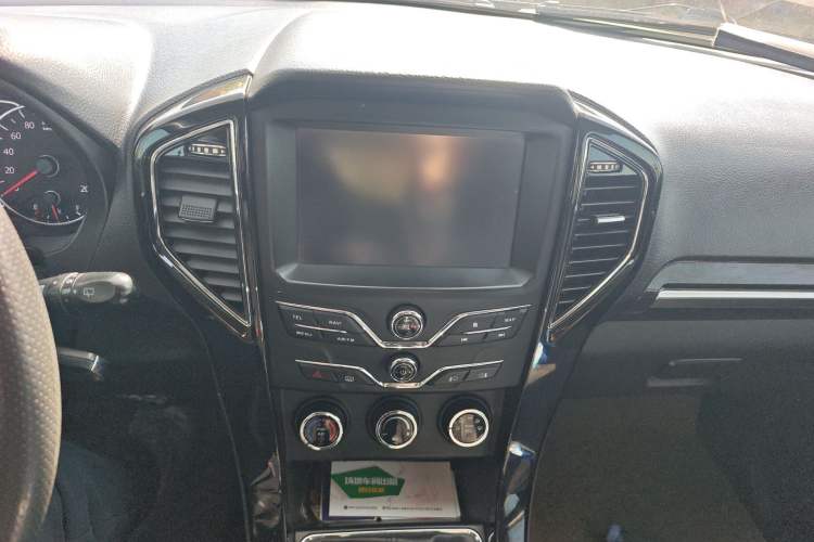 Used Land X8 2017 2.0T Gasoline 4x4 Luxury Model
