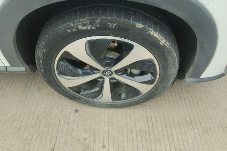 Used BYD Song PLUS New Energy 2021 EV Deluxe Model Right Front Wheel Hub