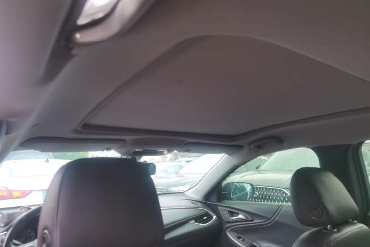 Used Chevrolet Malibu XL 2022 Redline 550T Automatic Sport Edition Headliner