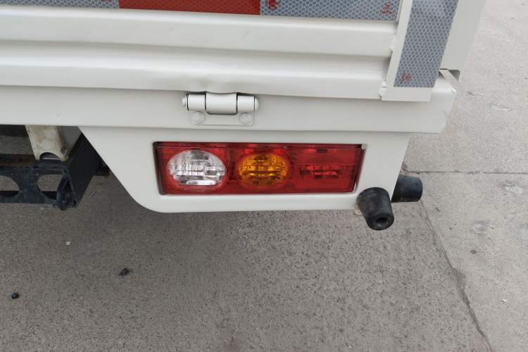 Used Foton Xiangling M New Energy 2023 M2 Long-Wheelbase Flat Cargo Bed Exterior 3