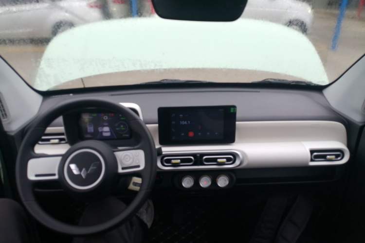 Used Wuling Hongguang MINIEV 2024 3rd Generation 215km Advanced Version