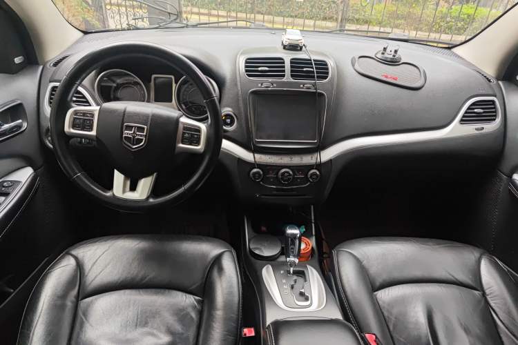 Used Dodge Journey 2013 3.6L Four-Wheel Drive Flagship Edition