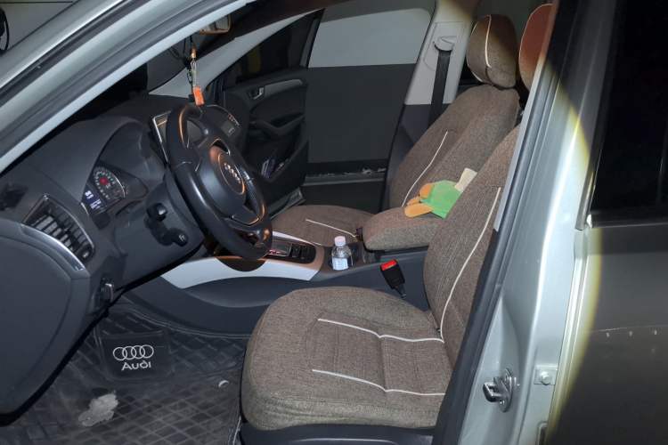 Used Audi Q5 2015 40 TFSI Trendy Edition Left Front Seat