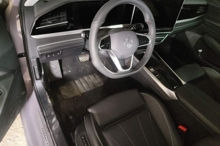 Used Volkswagen Passat 2025 Pro 380TSI Dragon Supreme Edition
