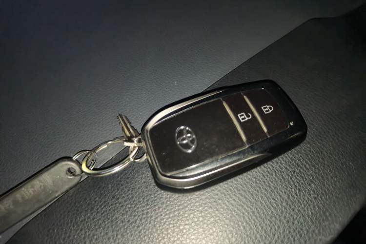 Used Toyota Harrier 2022 2.0L CVT Two-Wheel Drive Deluxe Edition
