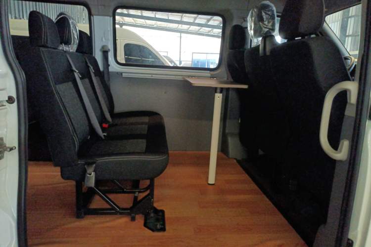 Used SAIC MAXUS Xintu V80 2023 2.0T Manual Classic Aoyuntong Power Version Short Wheelbase Mid-Height 5/6-Seater