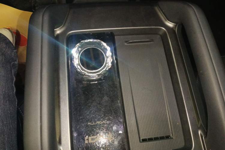 Used iCAR 03T 2024 501km Four-wheel Drive Long-Range Version Gear Lever