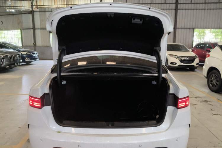 Used BYD Destroyer 05 2024 Honor Edition DM-i 120KM Luxury Model Trunk