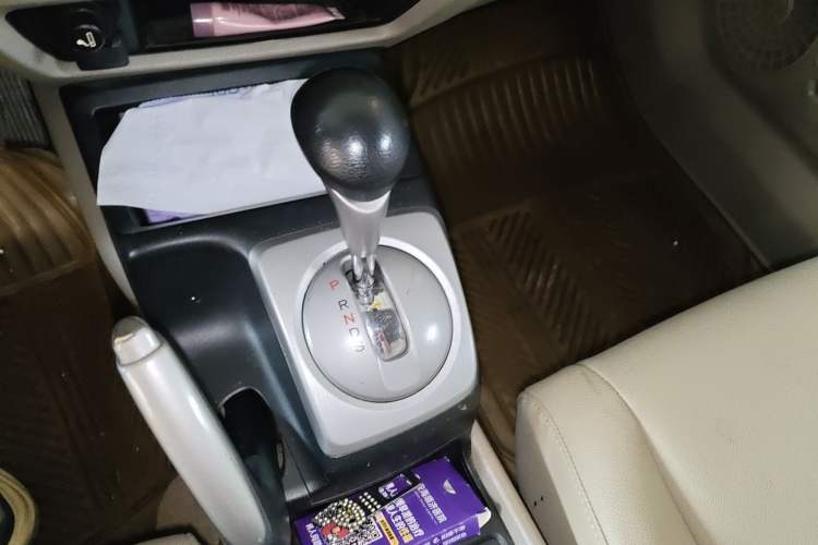 Used Honda Civic 2009 1.8L automatic comfort version Gear Lever