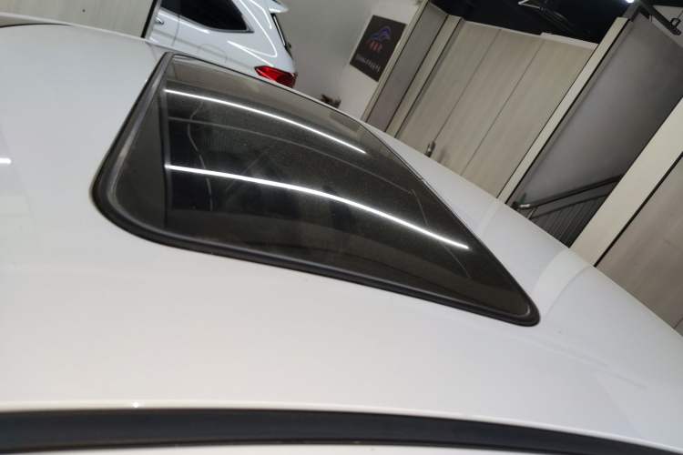 Used Hyundai Elantra (5th Generation / Langdong) 2015 1.6L Automatic Leading Model Roof