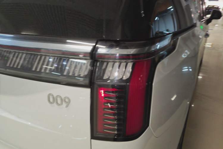 Used Zeekr 009 2022 WE Edition