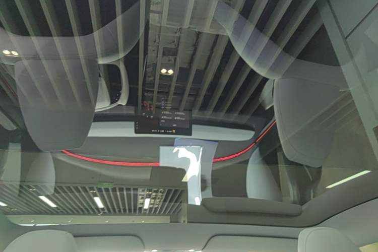 Used Tesla Model Y 2025 Long-Range All-Wheel-Drive Version Headliner