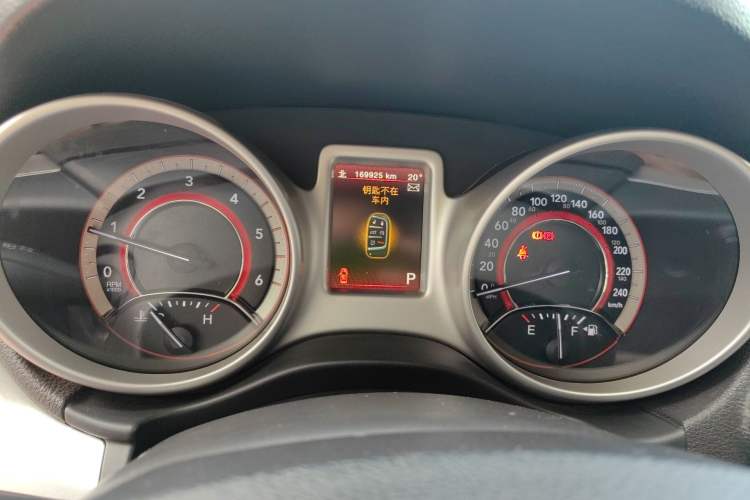 Used Dodge Journey 2015 2.0TD Four-Wheel Drive Luxury Edition Instrument Cluster