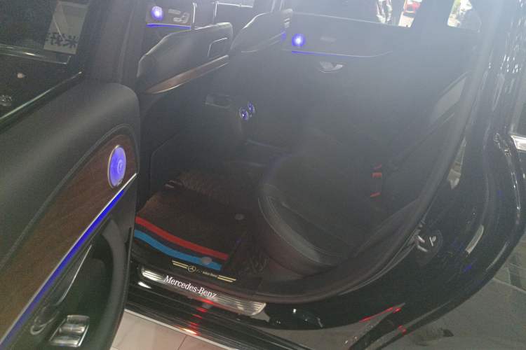 Used Mercedes-Benz E-Class 2019 E 300 L Stylish Model
