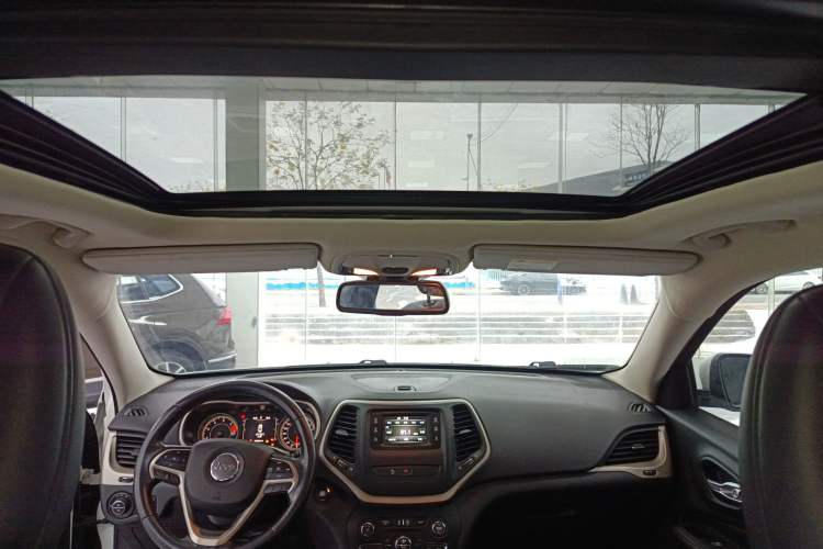 Used Jeep Cherokee 2016 2.4L Leading Edition