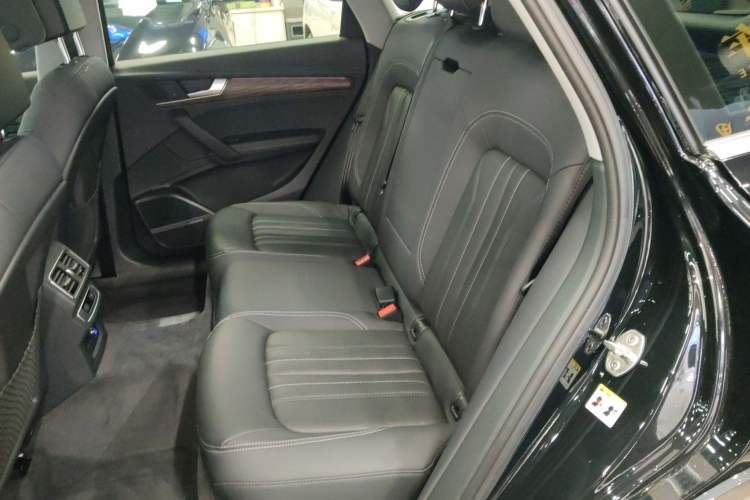 Used Audi Q5L 2022 Updated Version 45T Luxury Prestige Edition Left Rear Seat