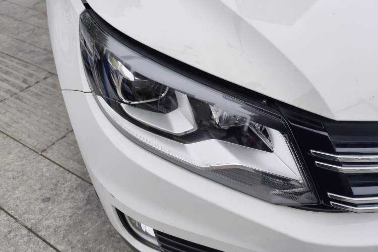 Used Volkswagen Tiguan L 2015 1.8TSI Automatic Two-Wheel Drive Luxury Model