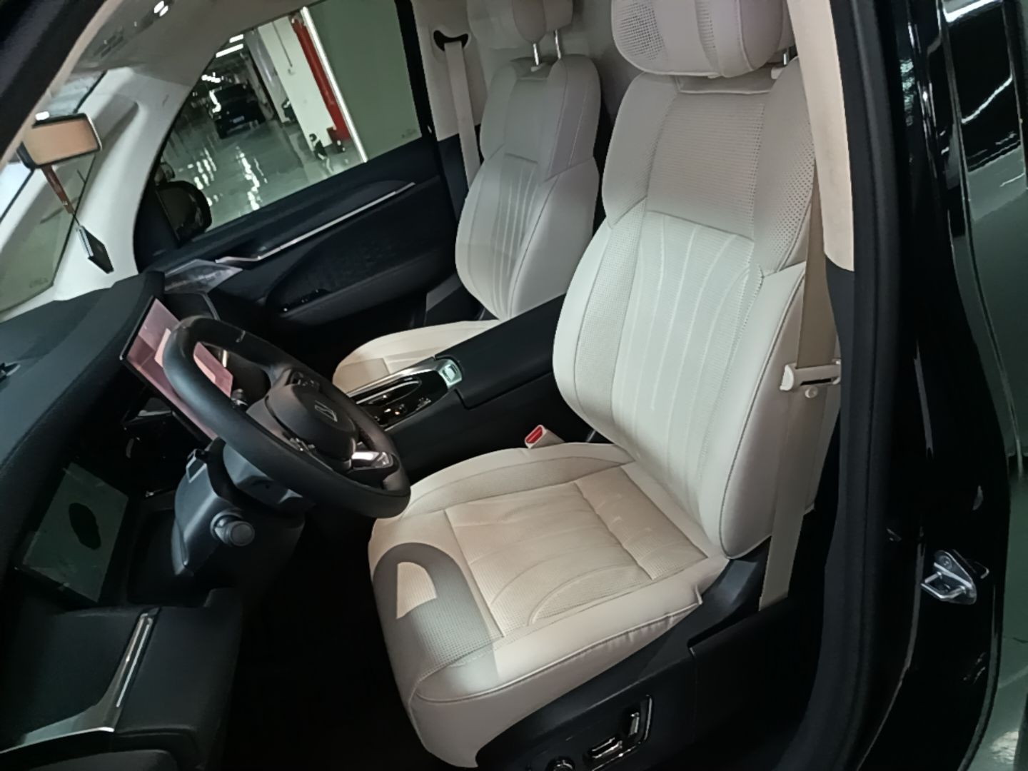 Zeekr 009 2024 GAC Trumpchi — снимка 17