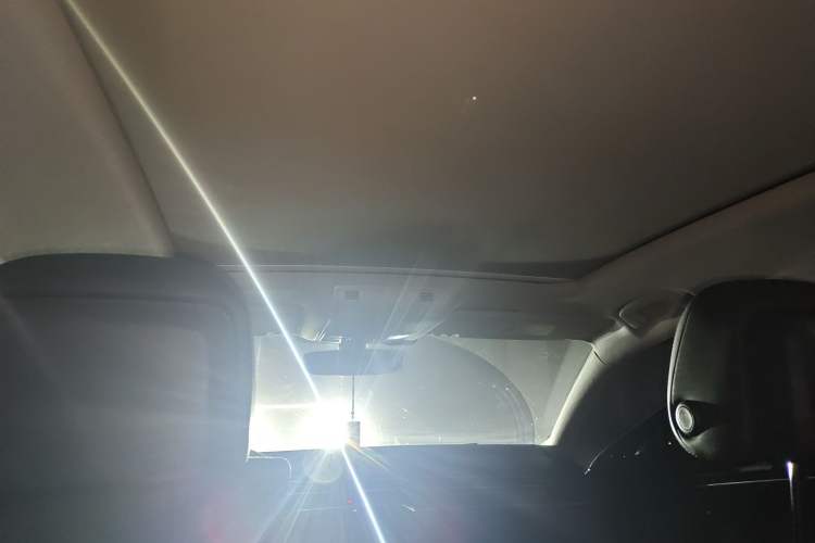 Used Volkswagen Magotan 2018 330TSI DSG Luxury Model Headliner